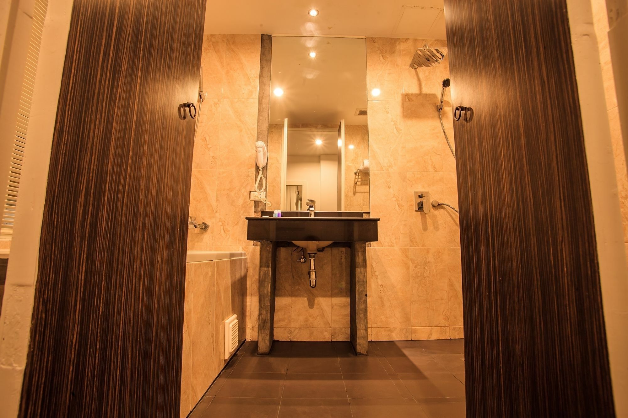 Paksaa Boutique Hotel Patong Zewnętrze zdjęcie